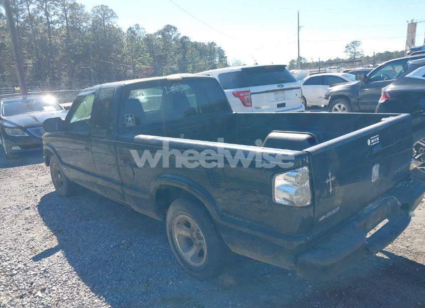 Photo 3 of 2001 Chevrolet S-10 LS (VIN 1GCCS19W918189223)