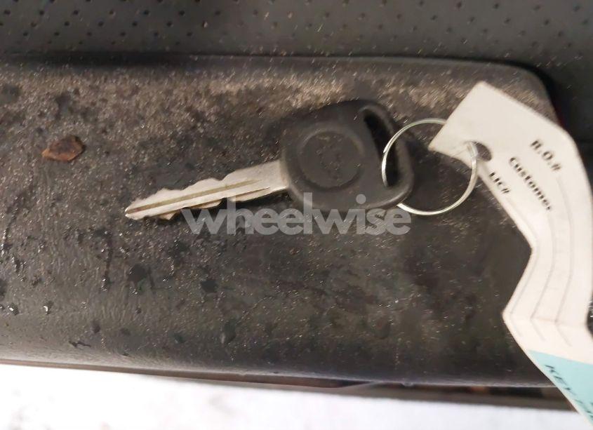 Photo 11 of 2002 Chevrolet S-10 LS (VIN 1GCCS19WX28170956)