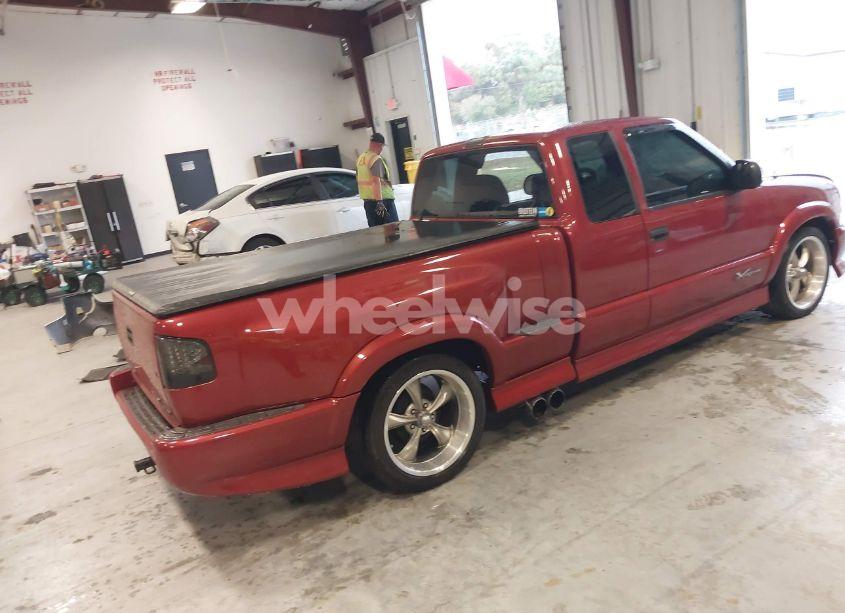 Photo 4 of 2002 Chevrolet S-10 LS (VIN 1GCCS19WX28170956)
