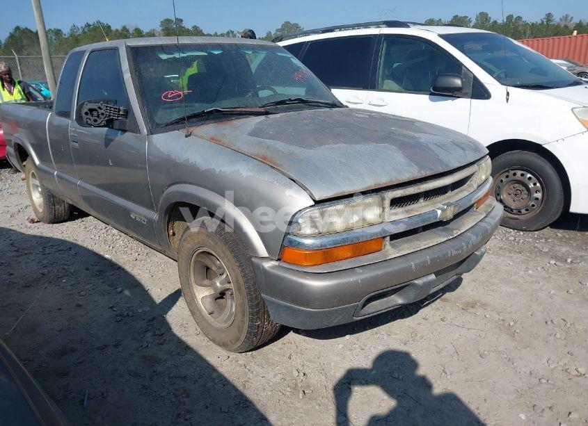 1998 Chevrolet S-10 LS FLEETSIDE (VIN 1GCCS19WXWK269740) main photo