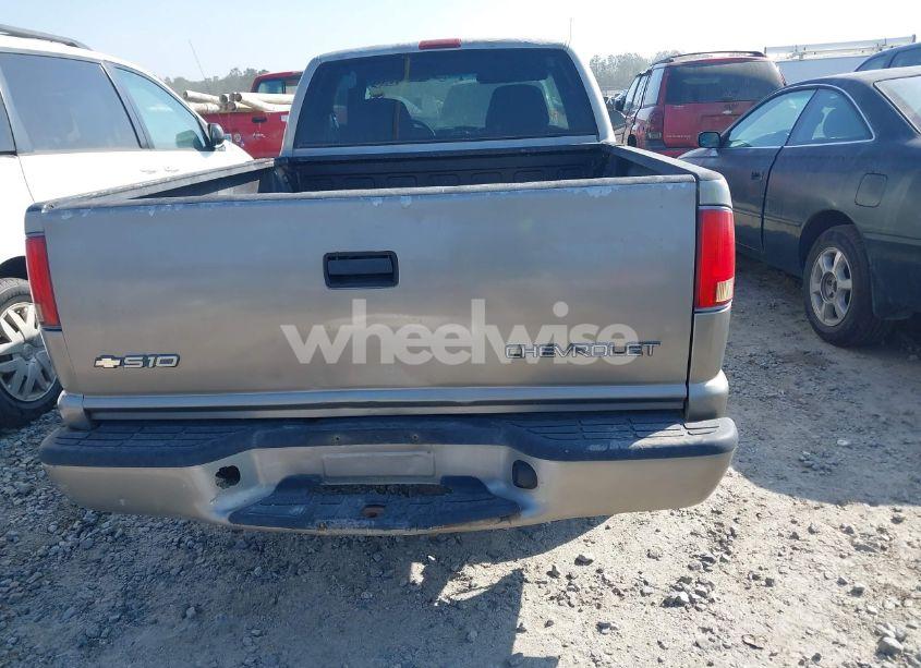 Photo 6 of 1998 Chevrolet S-10 LS FLEETSIDE (VIN 1GCCS19WXWK269740)