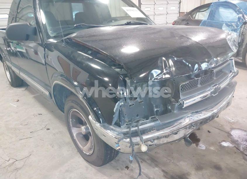 Photo 13 of 2000 Chevrolet S-10 LS (VIN 1GCCS19WXY8119160)