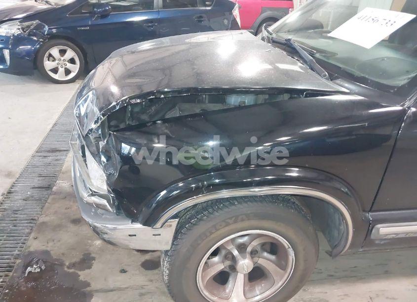 Photo 15 of 2000 Chevrolet S-10 LS (VIN 1GCCS19WXY8119160)