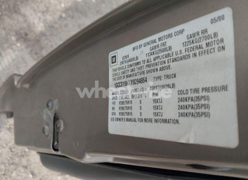 Photo 9 of 2000 Chevrolet S-10 LS (VIN 1GCCS19WXY8294864)