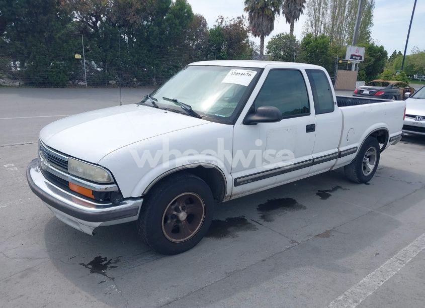 Photo 2 of 1998 Chevrolet S-10 LS SPORTSIDE (VIN 1GCCS19X0W8119240)