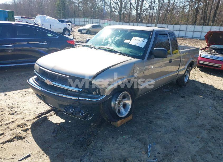 Photo 6 of 2003 Chevrolet S-10 LS (VIN 1GCCS19X238105934)