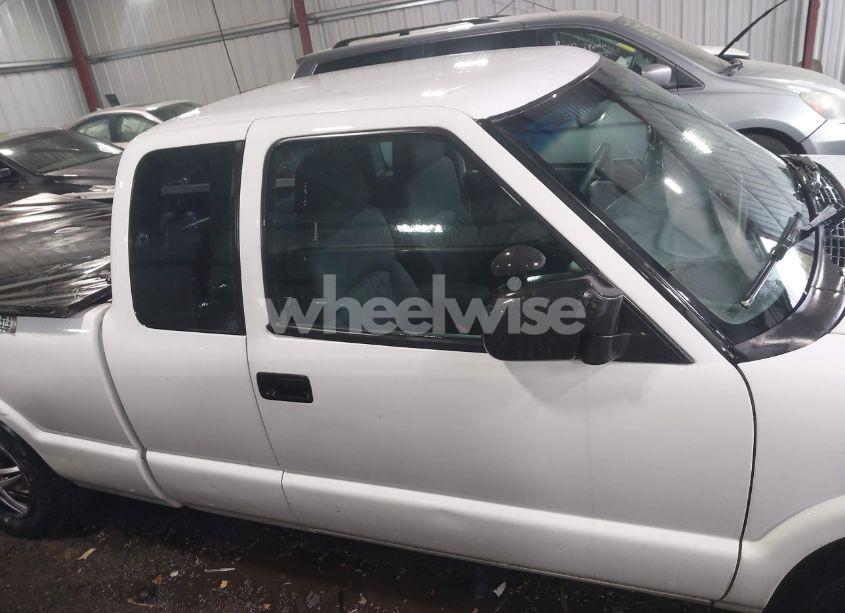 Photo 13 of 2003 Chevrolet S-10 (VIN 1GCCS19X238277865)