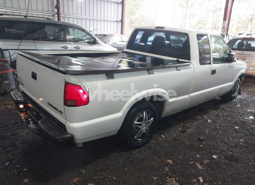 Photo 4 of 2003 Chevrolet S-10 (VIN 1GCCS19X238277865)