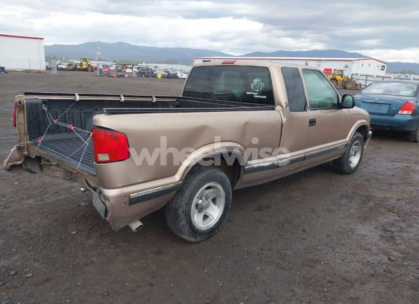 Photo 4 of 1996 Chevrolet S TRUCK S10 (VIN 1GCCS19X2T8222106)