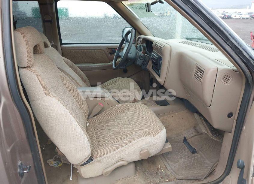 Photo 5 of 1996 Chevrolet S TRUCK S10 (VIN 1GCCS19X2T8222106)