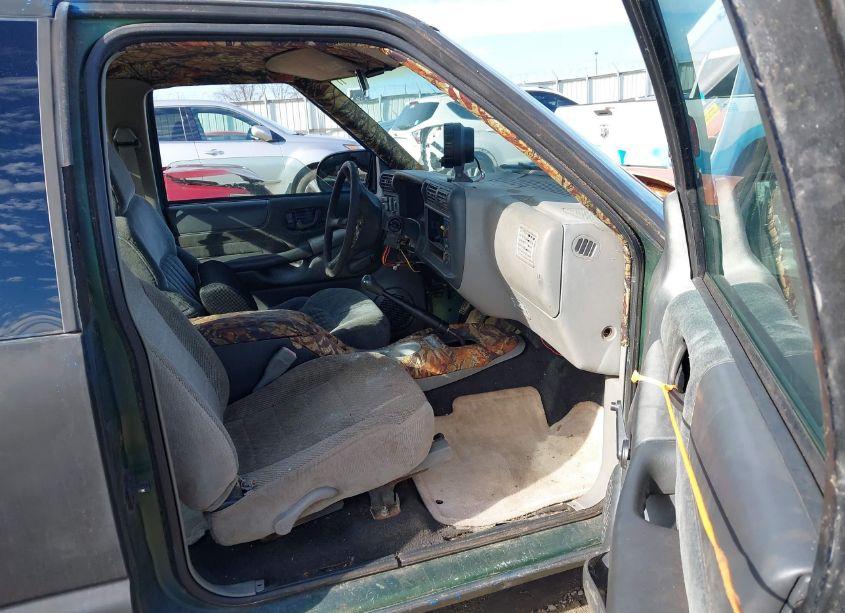 Photo 5 of 1997 Chevrolet S-10 LS FLEETSIDE (VIN 1GCCS19X2VK238943)