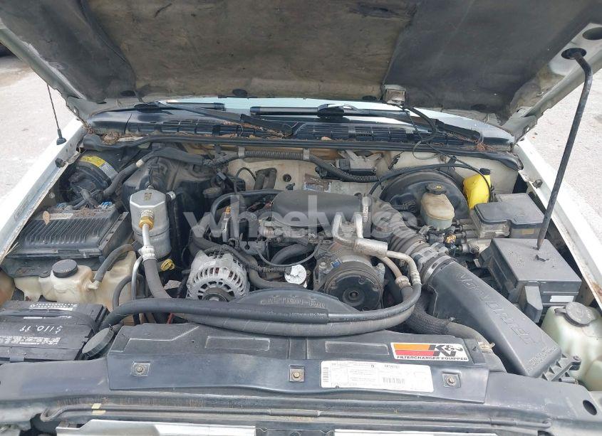 Photo 10 of 1998 Chevrolet S-10 LS FLEETSIDE (VIN 1GCCS19X2W8122060)