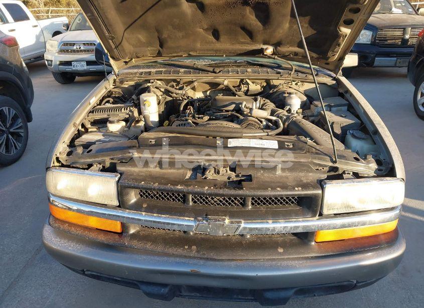 Photo 10 of 1998 Chevrolet S-10 LS FLEETSIDE (VIN 1GCCS19X2W8134628)