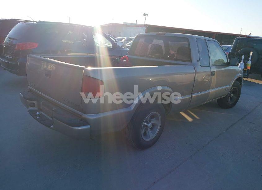 Photo 4 of 1998 Chevrolet S-10 LS FLEETSIDE (VIN 1GCCS19X2W8134628)