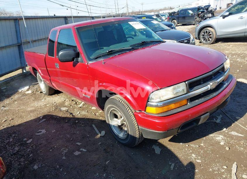 2003 Chevrolet S-10 LS (VIN 1GCCS19X338116666) main photo