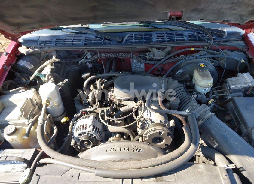 Photo 10 of 2003 Chevrolet S-10 LS (VIN 1GCCS19X338116666)