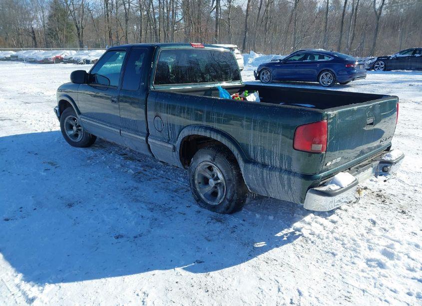 Photo 3 of 2003 Chevrolet S-10 LS (VIN 1GCCS19X338186863)