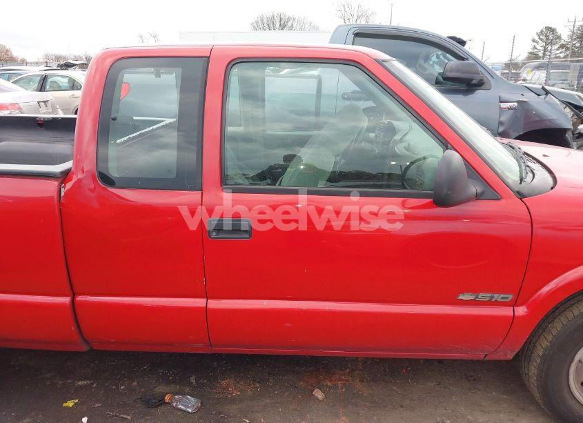 Photo 13 of 1998 Chevrolet S-10 LS FLEETSIDE (VIN 1GCCS19X3WK135970)