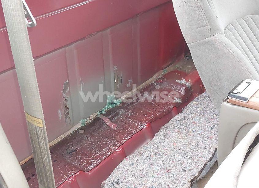 Photo 8 of 1998 Chevrolet S-10 LS FLEETSIDE (VIN 1GCCS19X3WK135970)