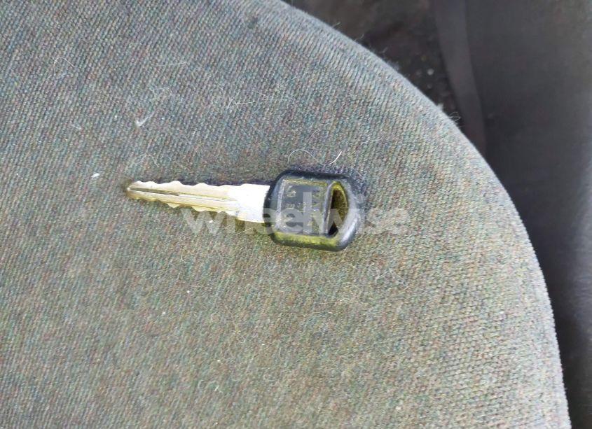 Photo 11 of 1998 Chevrolet S-10 LS FLEETSIDE (VIN 1GCCS19X3WK152042)