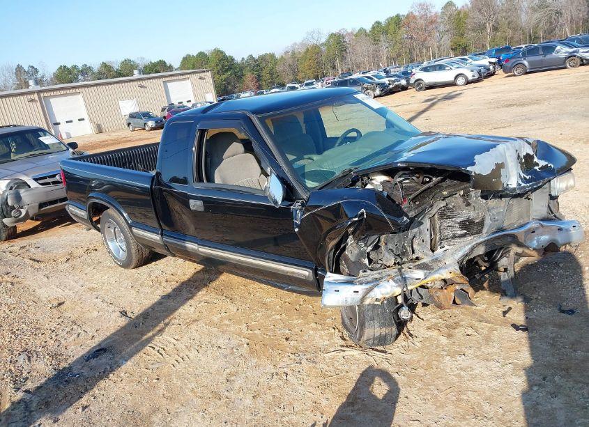 1999 Chevrolet S-10 LS (VIN 1GCCS19X3X8189090) main photo