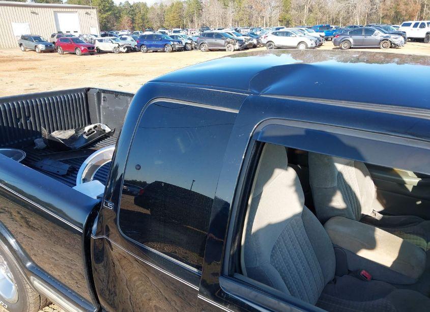 Photo 13 of 1999 Chevrolet S-10 LS (VIN 1GCCS19X3X8189090)