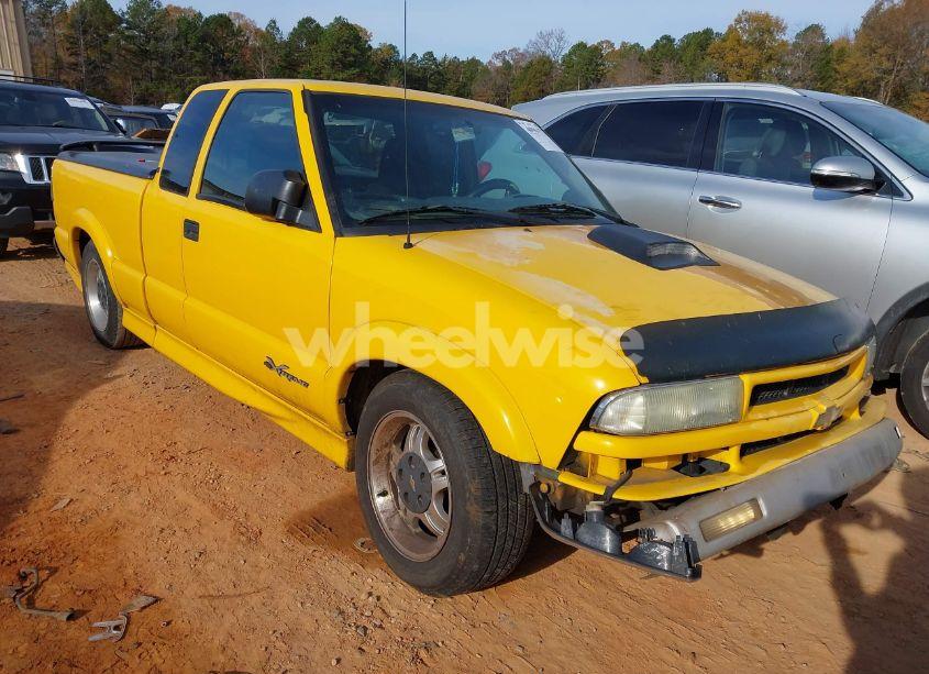 2003 Chevrolet S-10 LS (VIN 1GCCS19X438128471) main photo