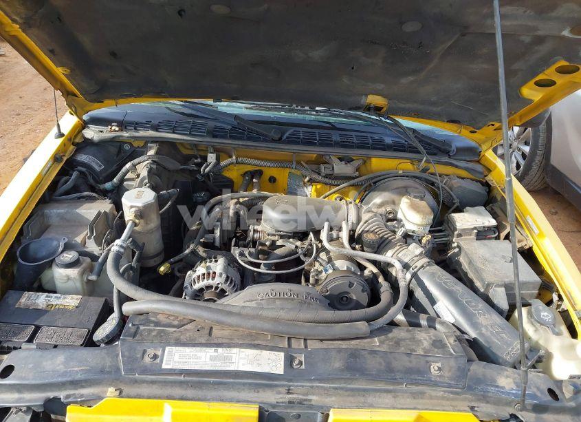 Photo 10 of 2003 Chevrolet S-10 LS (VIN 1GCCS19X438128471)