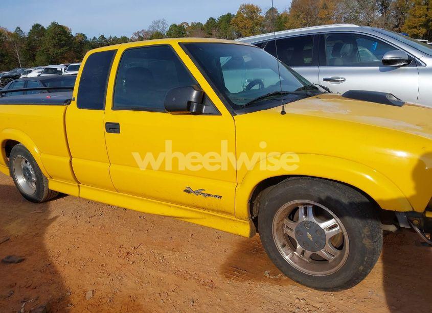 Photo 13 of 2003 Chevrolet S-10 LS (VIN 1GCCS19X438128471)