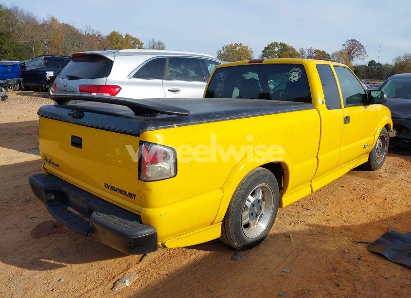 Photo 4 of 2003 Chevrolet S-10 LS (VIN 1GCCS19X438128471)