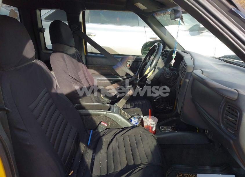 Photo 5 of 2003 Chevrolet S-10 LS (VIN 1GCCS19X438128471)