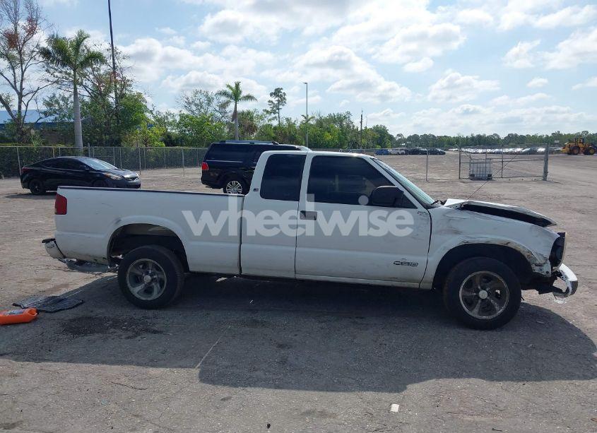 Photo 14 of 2003 Chevrolet S-10 LS (VIN 1GCCS19X438162359)