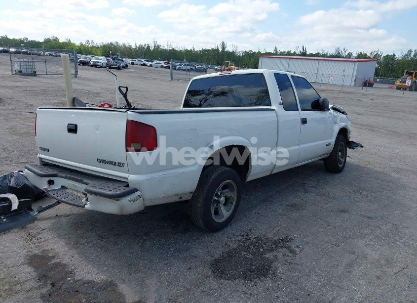 Photo 4 of 2003 Chevrolet S-10 LS (VIN 1GCCS19X438162359)