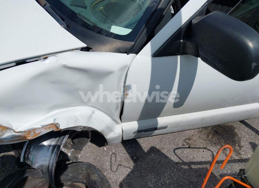 Photo 6 of 2003 Chevrolet S-10 LS (VIN 1GCCS19X438162359)