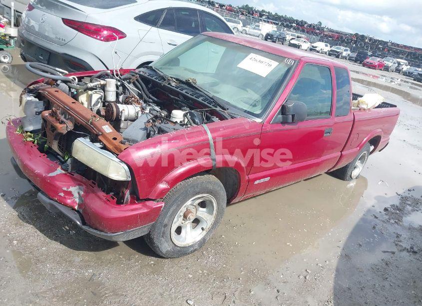 Photo 2 of 2003 Chevrolet S-10 LS (VIN 1GCCS19X438162636)