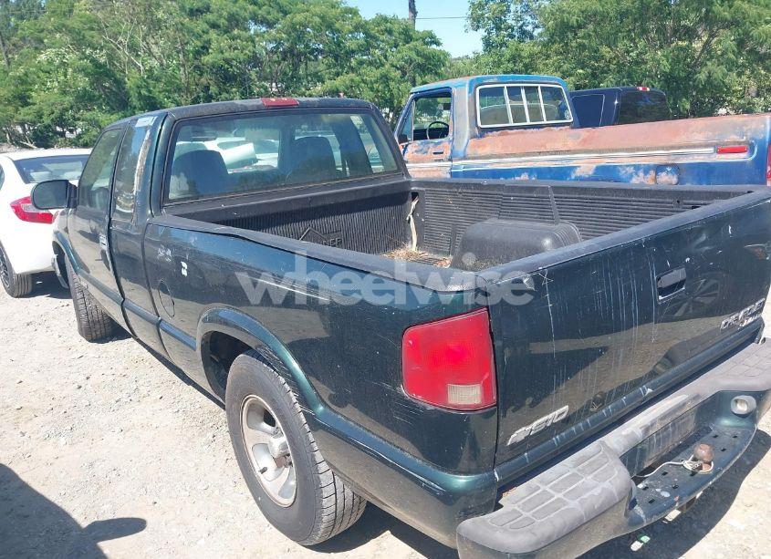 Photo 3 of 2003 Chevrolet S-10 LS (VIN 1GCCS19X438175967)