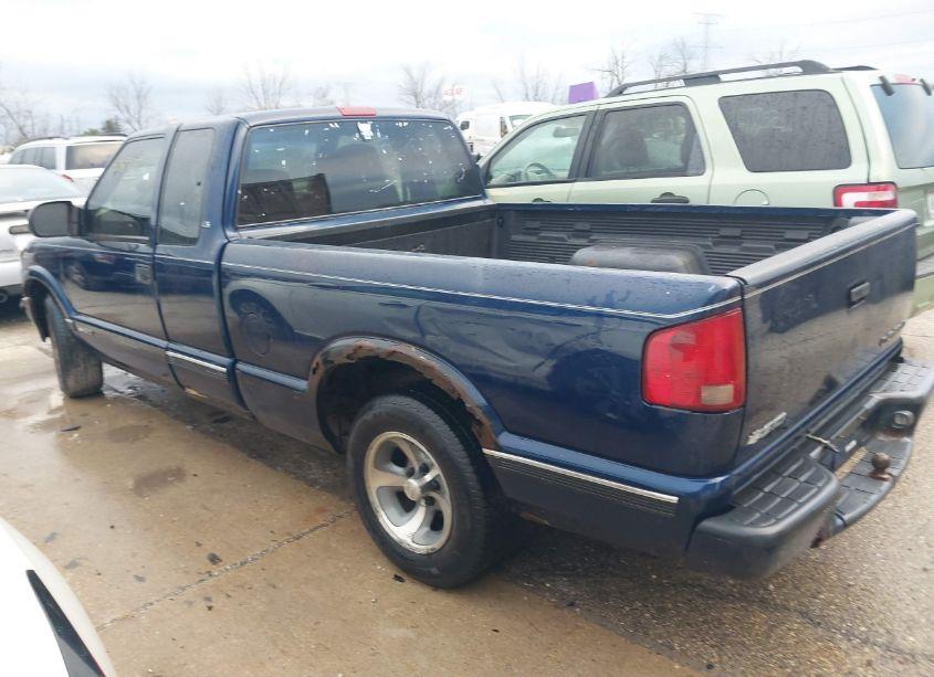 Photo 3 of 2003 Chevrolet S-10 LS (VIN 1GCCS19X438231177)