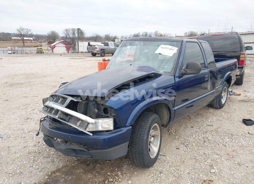 Photo 2 of 1998 Chevrolet S-10 LS FLEETSIDE (VIN 1GCCS19X4W8178629)