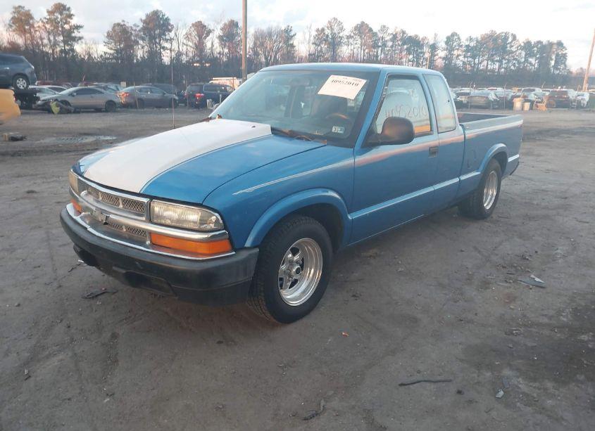 Photo 2 of 1998 Chevrolet S-10 LS FLEETSIDE (VIN 1GCCS19X4WK181243)