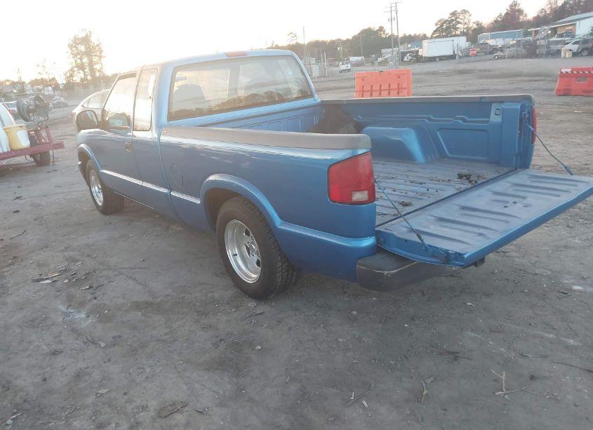 Photo 3 of 1998 Chevrolet S-10 LS FLEETSIDE (VIN 1GCCS19X4WK181243)