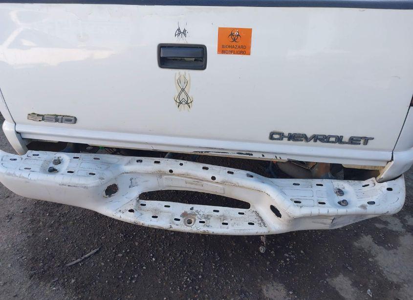 Photo 20 of 1999 Chevrolet S-10 LS (VIN 1GCCS19X4X8144451)