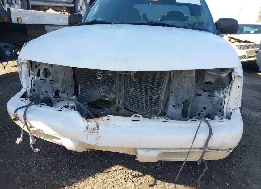 Photo 6 of 1999 Chevrolet S-10 LS (VIN 1GCCS19X4X8144451)