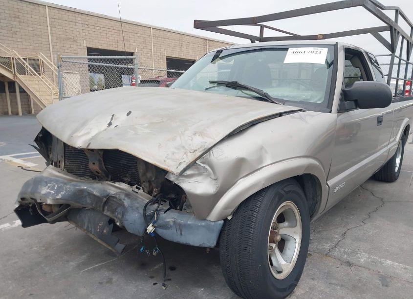 Photo 6 of 2003 Chevrolet S-10 LS (VIN 1GCCS19X538283823)