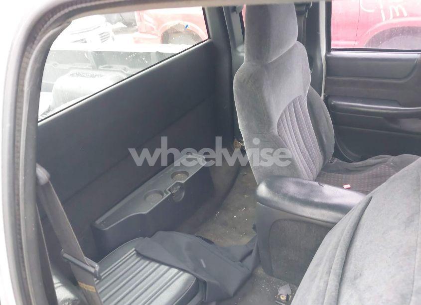 Photo 8 of 1998 Chevrolet S-10 LS FLEETSIDE (VIN 1GCCS19X5W8205594)