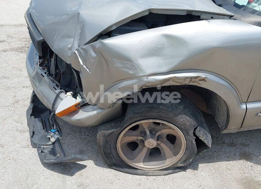 Photo 6 of 2003 Chevrolet S-10 LS (VIN 1GCCS19X638100820)