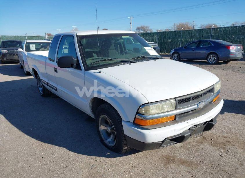 2003 Chevrolet S-10 LS (VIN 1GCCS19X638190728) main photo