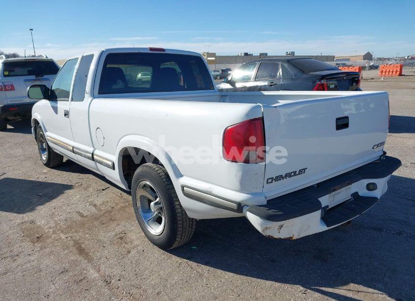 Photo 3 of 2003 Chevrolet S-10 LS (VIN 1GCCS19X638190728)