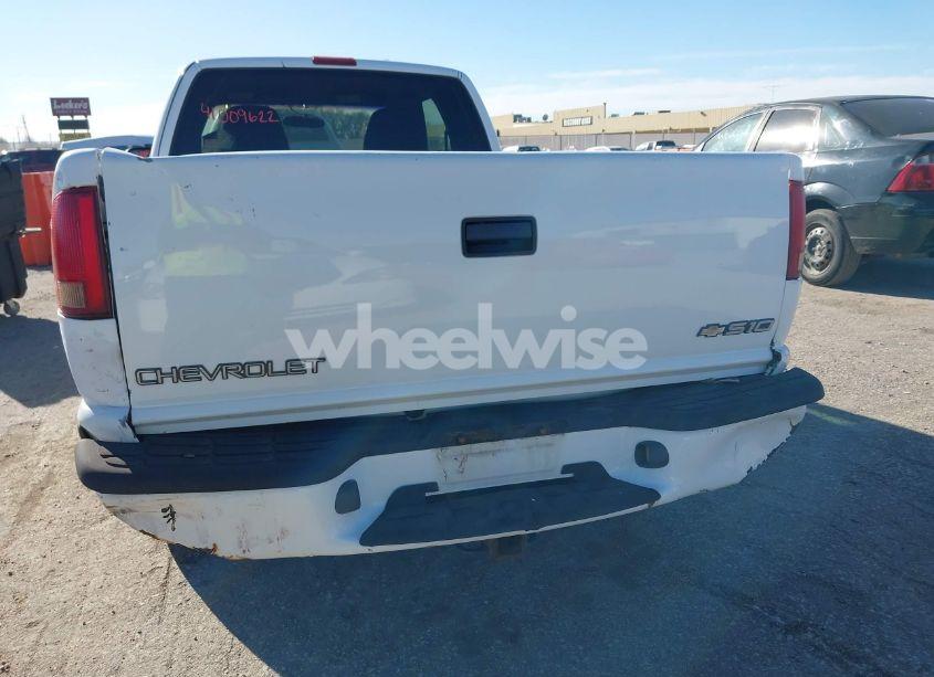 Photo 6 of 2003 Chevrolet S-10 LS (VIN 1GCCS19X638190728)