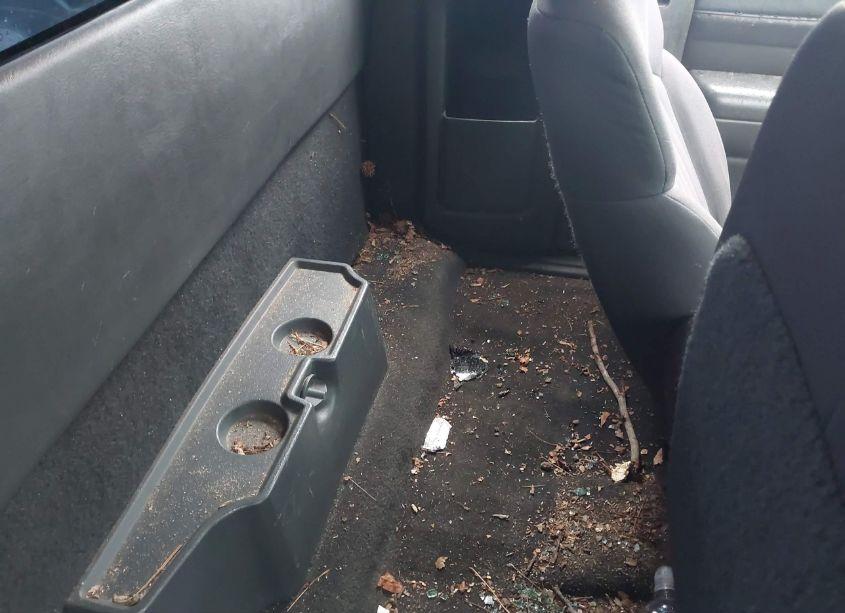 Photo 8 of 2003 Chevrolet S-10 LS (VIN 1GCCS19X638289047)