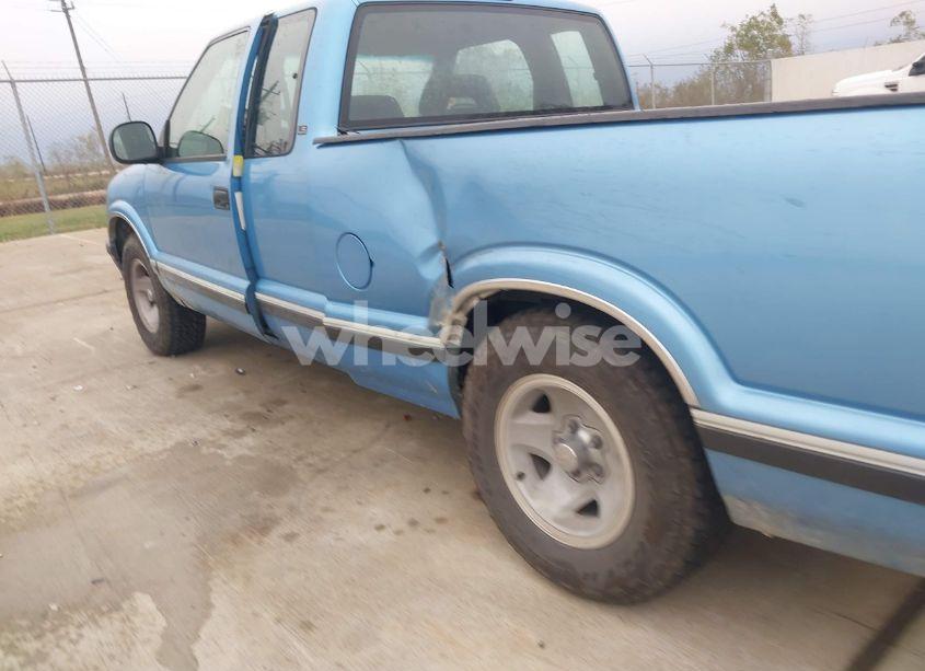 Photo 13 of 1996 Chevrolet S TRUCK S10 (VIN 1GCCS19X6T8103748)